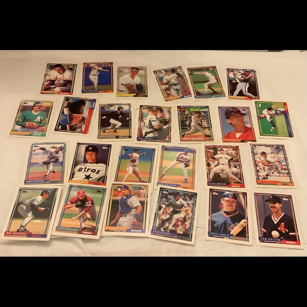 Bundle of Baseball Cards Lot 107